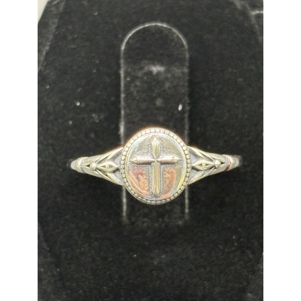 New Condition Sterling Silver Dainty Cross Ring Size 7 925 J18
